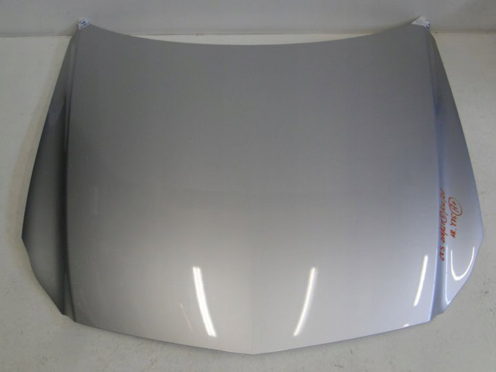 MERCEDES CLS 218 MASKA POKRYWA SILNIKA 775 SREBRNA