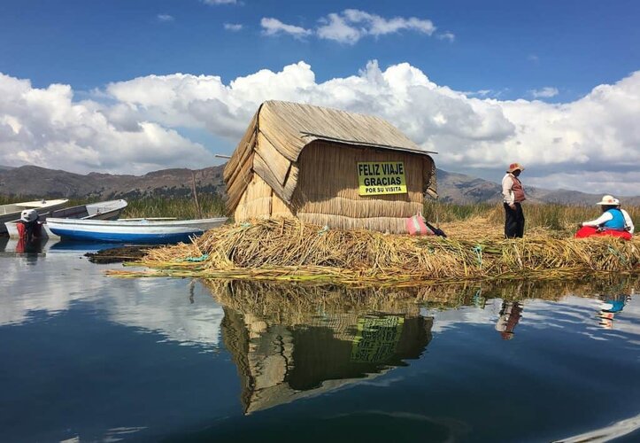 Lake Titicaca: Uros Island. the colour were so amzing that I took thousand of pictures