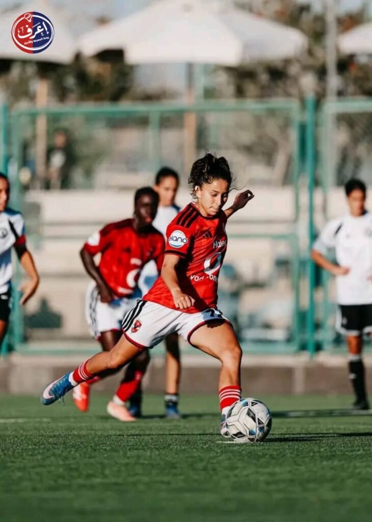 الأهلي يفرض سيطرته منذ البداية