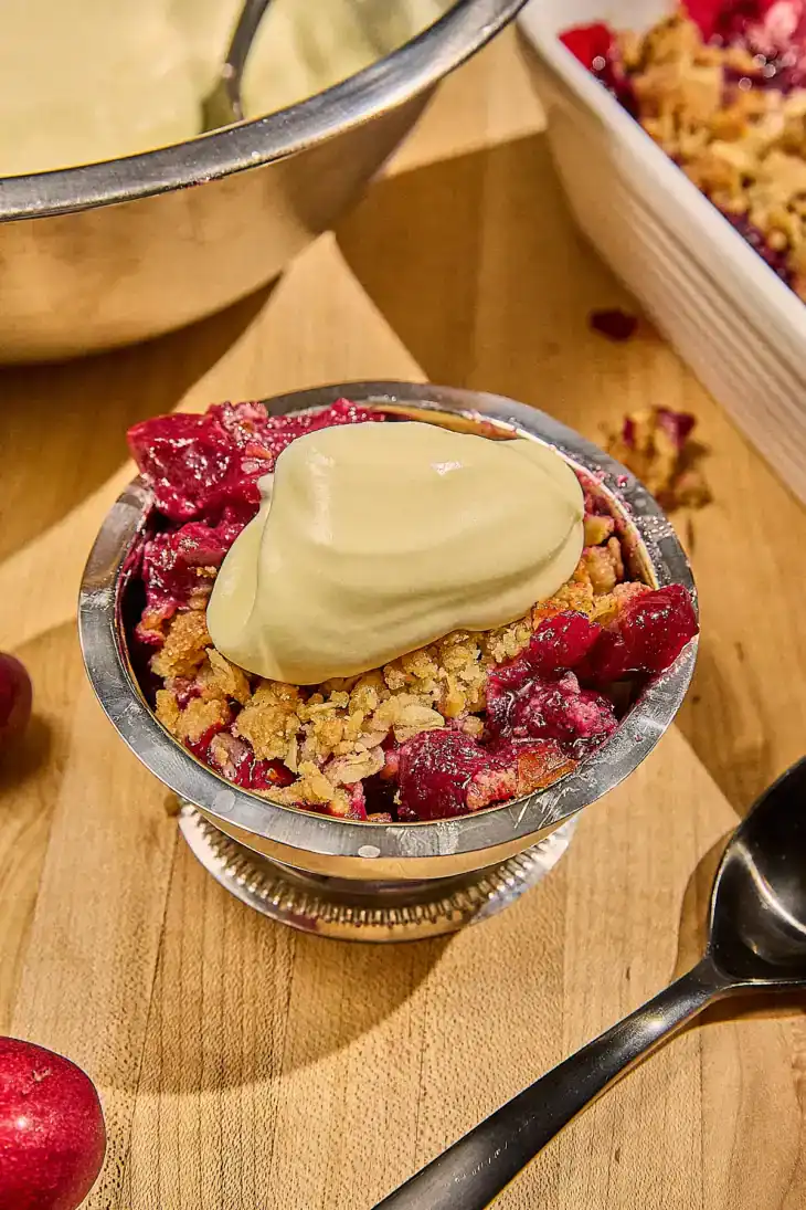 the perfect fruit crisp topping