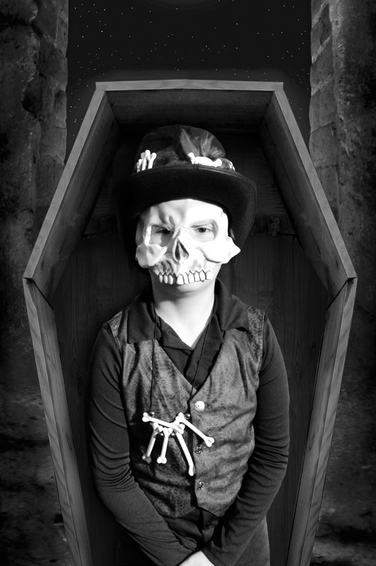 Halloween Ideas Brought to Life, Costumes, Photos, Decor and Even Cupcakes 9 Halloween ideas, Krome Studio app Halloween pic