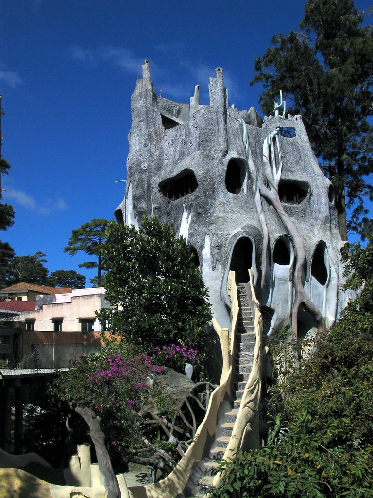 Crazy House Hotel