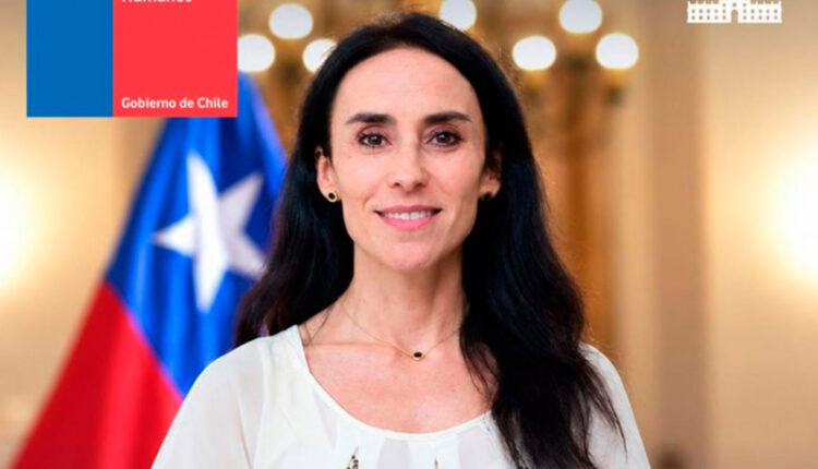 subsecretaria a Josefina Soto Larreátegui