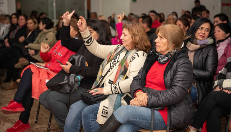 70 dirigentes
