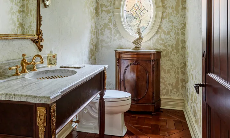 Powder room vintage, Sumber: hzcdn.com