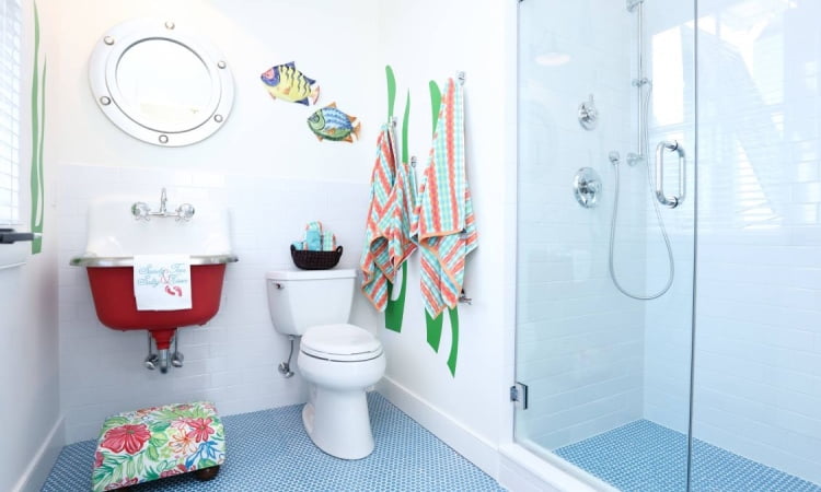 Furniture kamar mandi anak, Sumber: homedit.com