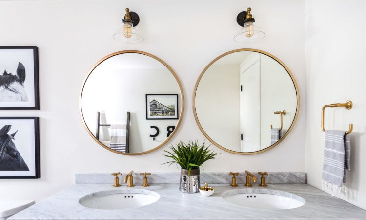 Fungsi cermin di kamar mandi, Sumber: squarespace-cdn.com