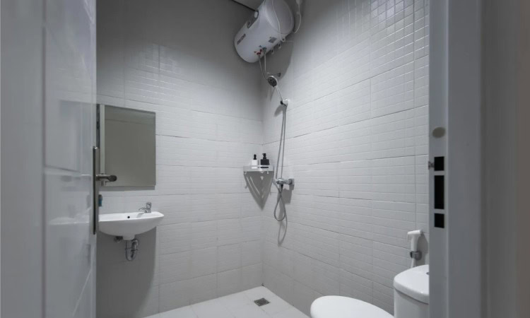 Ide kamar mandi kost, Sumber: digitaloceanspaces.com