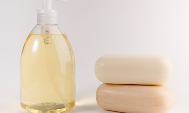 Penggunaan sabun cair, Sumber: kompas.com