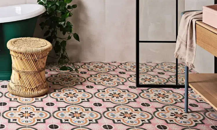 Ubin kamar mandi, Sumber: lovechicliving.co.uk