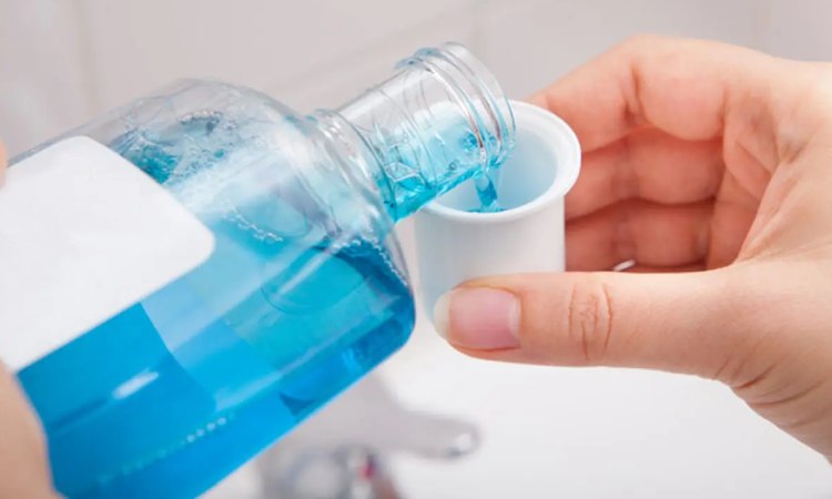 Obat kumur non alkohol, Sumber: Makanan bersuhu panas, Sumber: liputan6.com