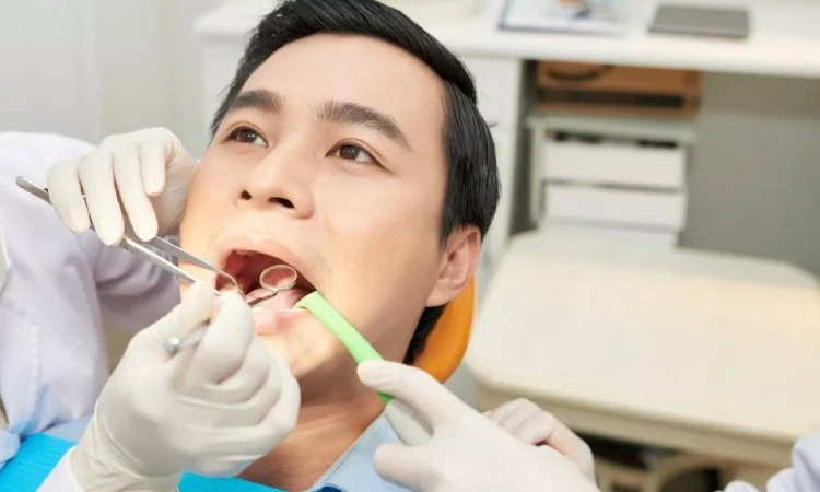 Penanganan sisa akar gigi, Sumber: medkomtek.com