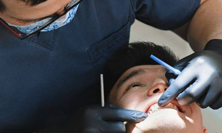 Dokter Spesialis Periodonsia, Sumber: axeldental.id