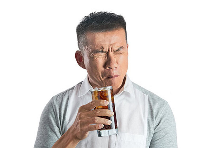 Mengalami gigi sensitif, Sumber: liputan6.com