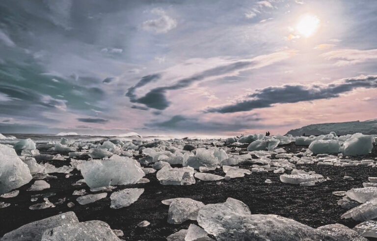 Diamond Beach in Iceland at sunset - header