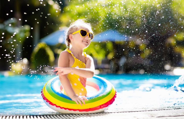 family vacation, swim, cheap hotels in orlando