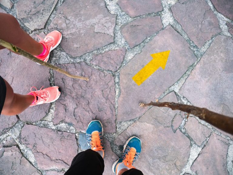walking camino de santiago