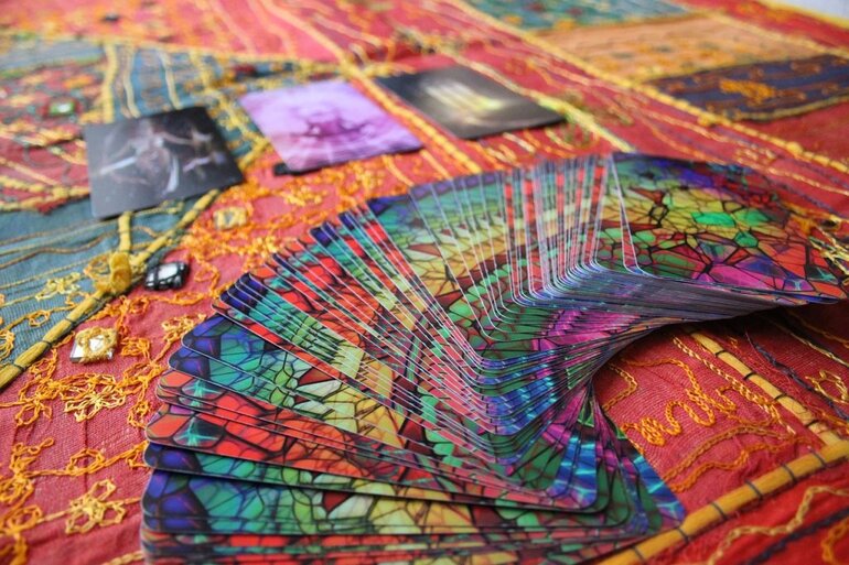 tarot vs cartomancy
