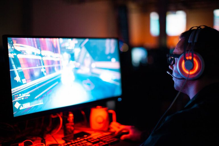 gadgets for online gamers, best gaming gear
