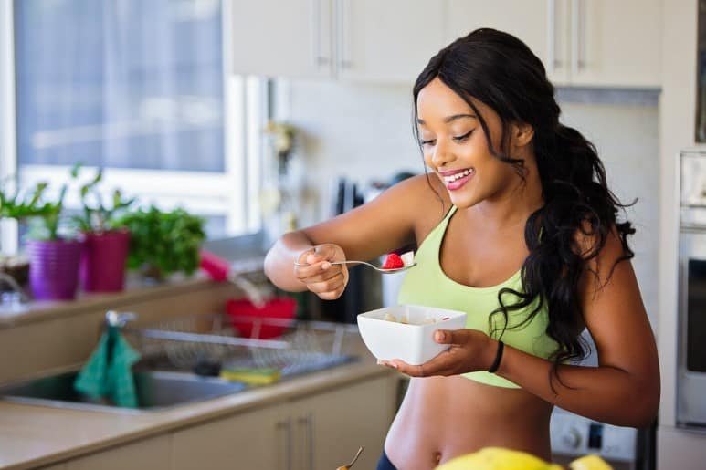 How to Overcome Swallowing Anxiety (Fear of Swallowing) 3 girl eating in kitchen