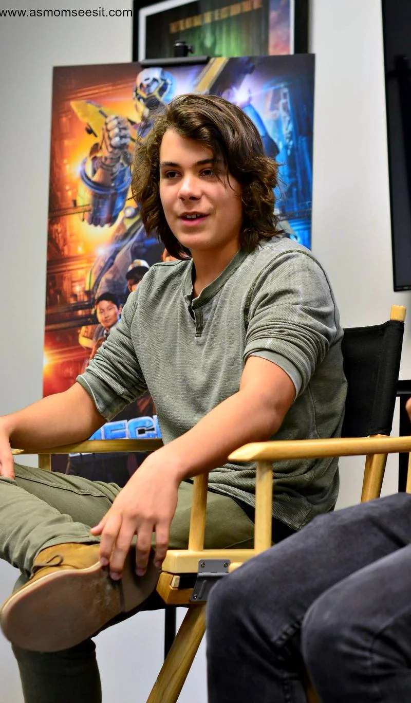 MECH X4, Pearce Joza