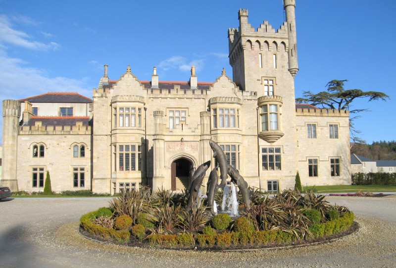 Solis Lough Eske Castle, Castle hotels
