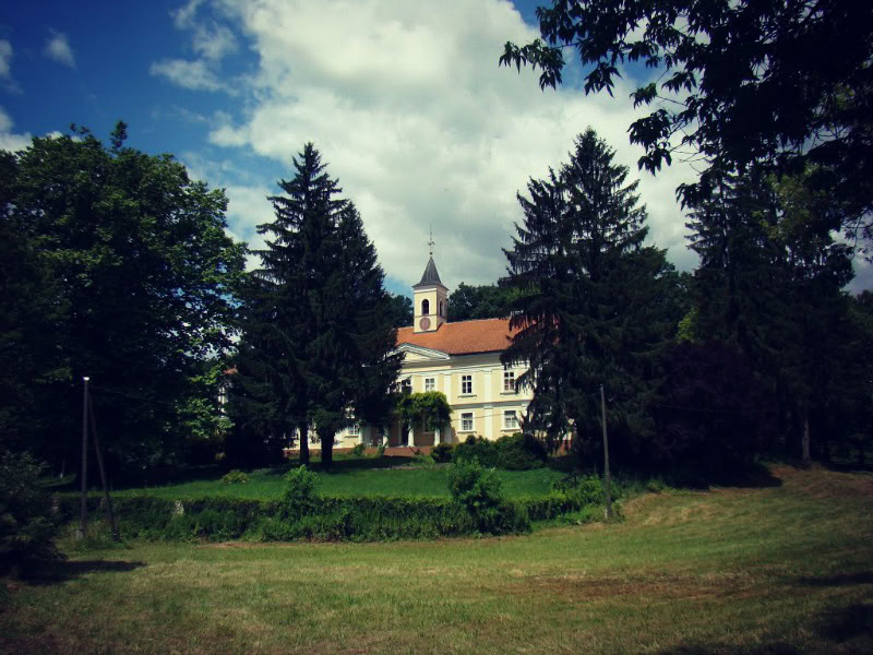Dvorac Bezanec Castles in Croatia