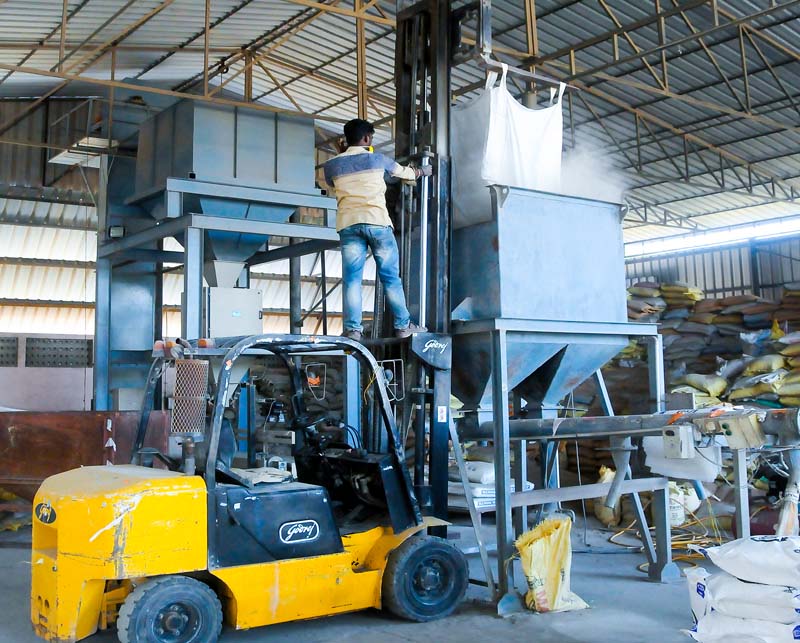Ideal Drymix production process with bulk material handling and bagging system