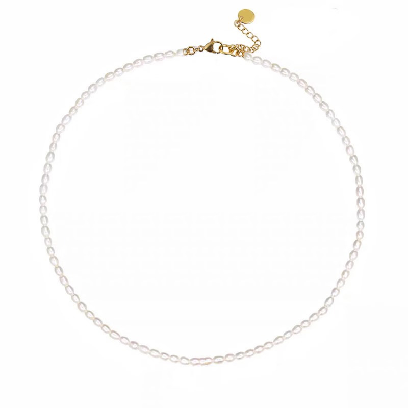 Velvet box with ribbon.