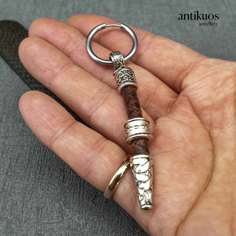 e49k-leather-metal-celtic-earring-antikuos