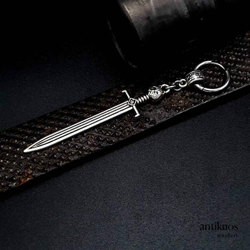 Bastet sword earring - Image 2