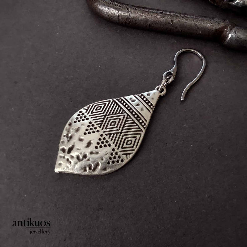 Colossus earring