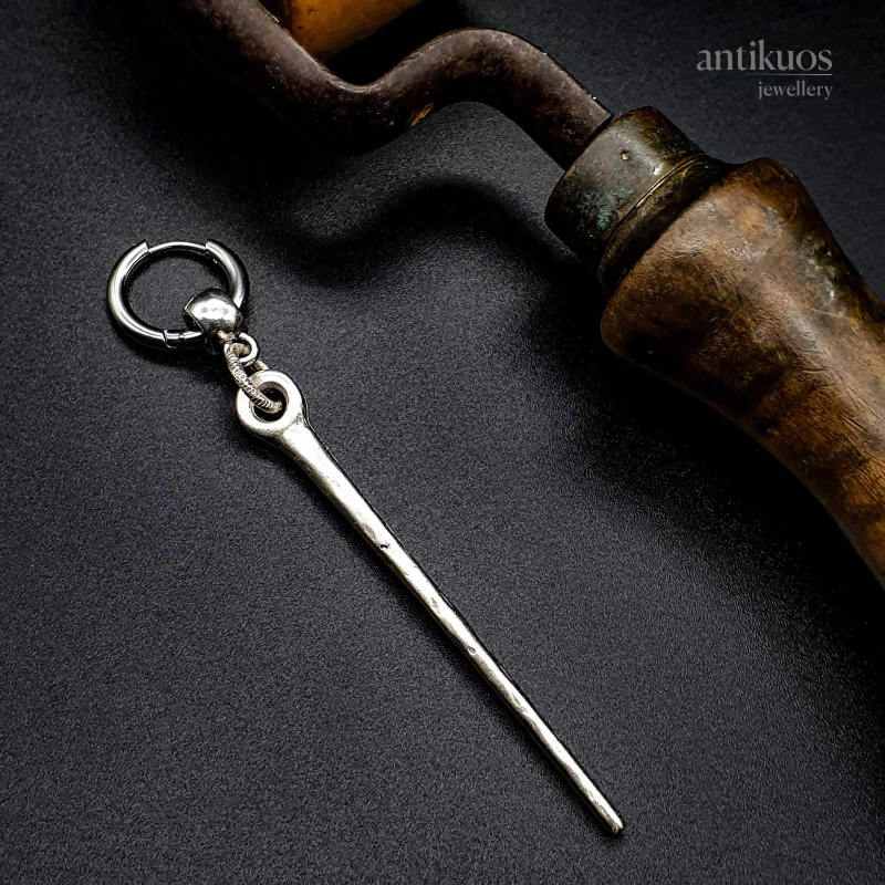 Max spike earring