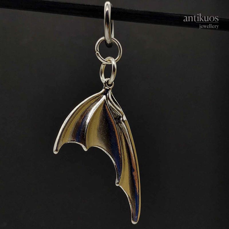 Batwing earring - Image 2