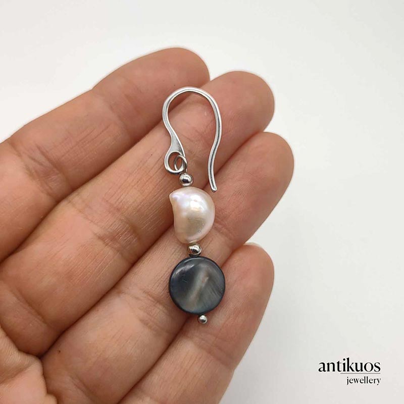 Together, baroque pearl earring - Image 3