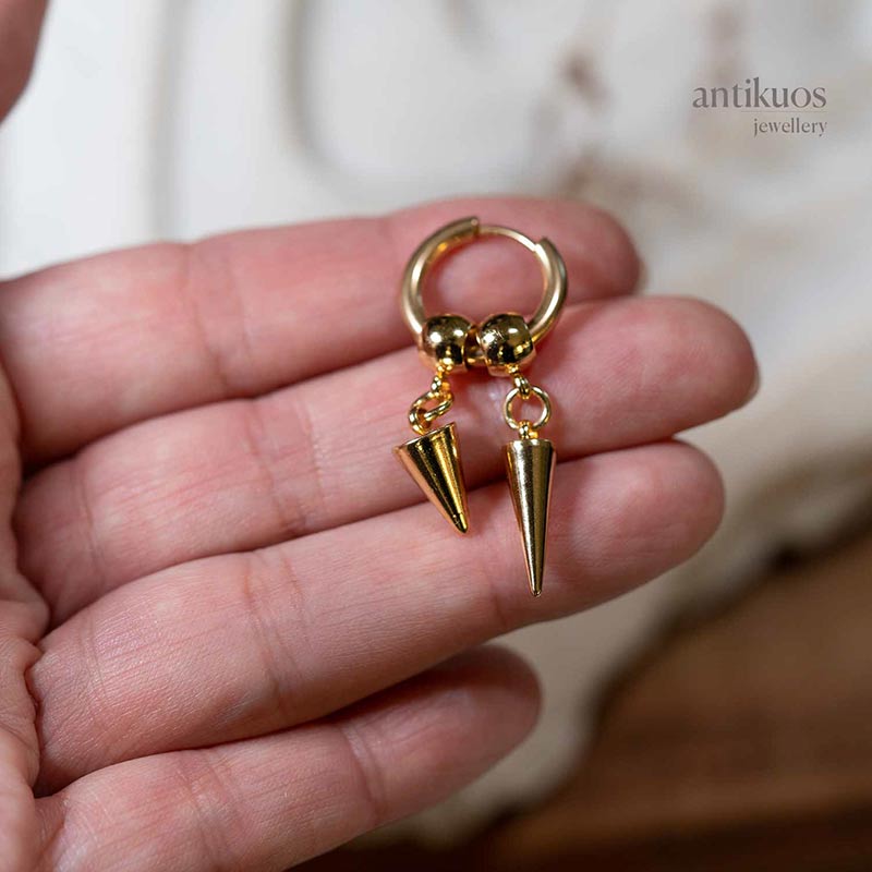 Double spike earring in gold - Image 2