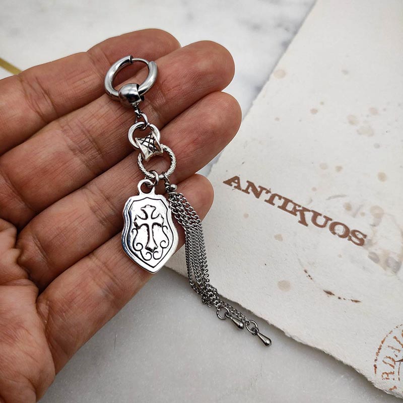 Shield and Chains earring - Image 2