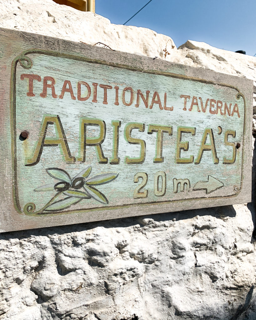 Ein Schild mit der Aufschrift Aristea's