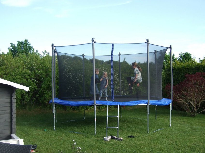 outdoor presents for kids, kids safe at home