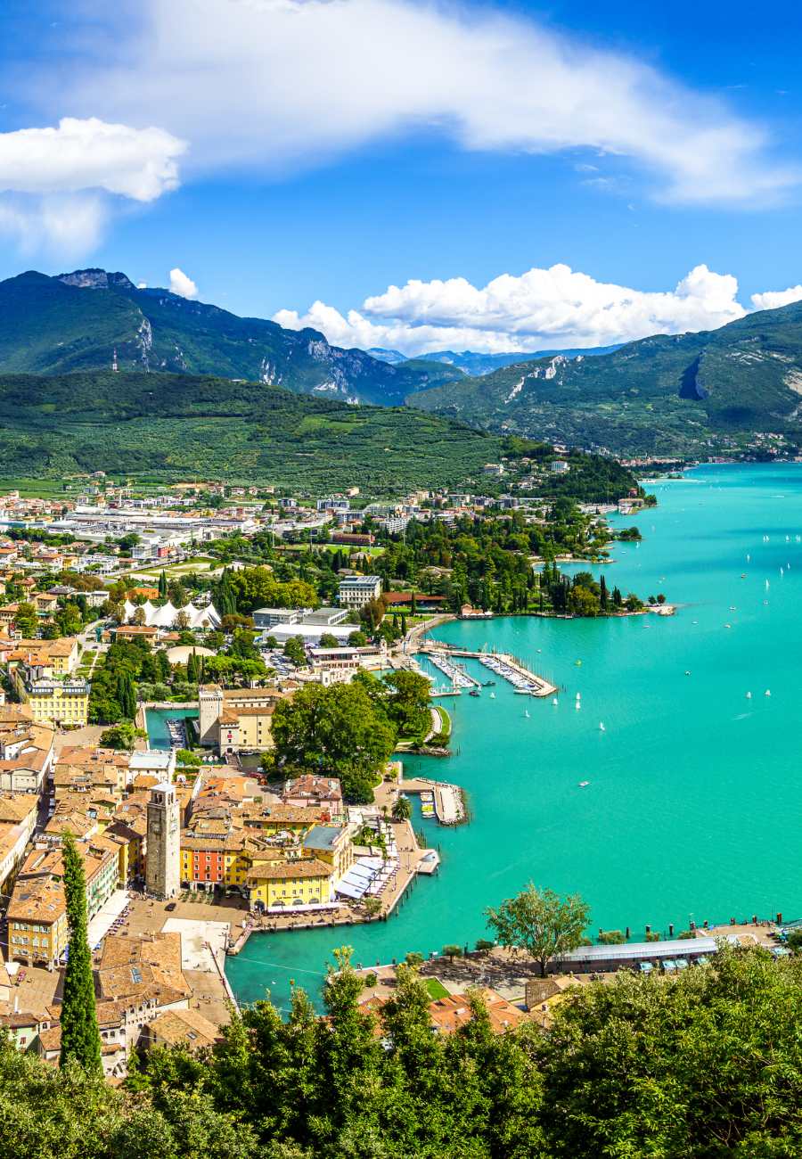 Lake Como or Lake Garda, 