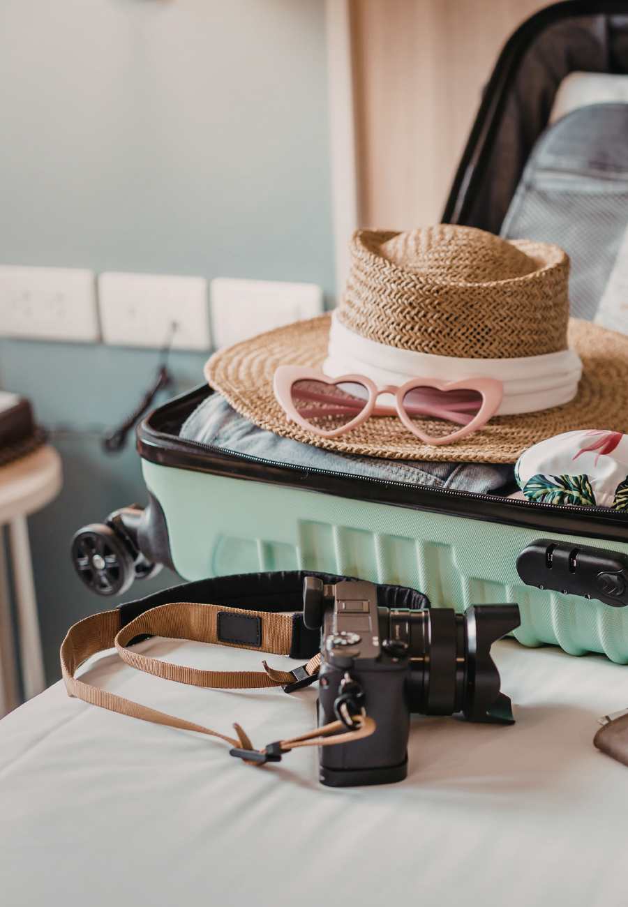 travel habits, suitcase