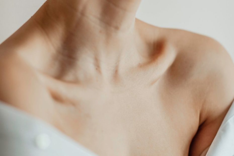 A fotón egy szép ránctalan nyúi nyak látható. Ezzel szemléltetjük, hogy a nyak ráncai visszafordíthatóak.