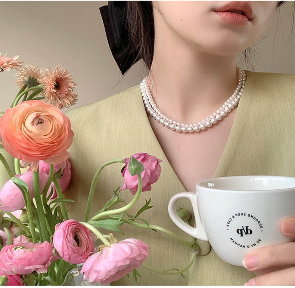 "Faux Pearl Necklace Feng Shui Elegance"