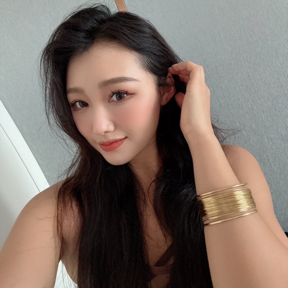 Luxury gift box unboxing