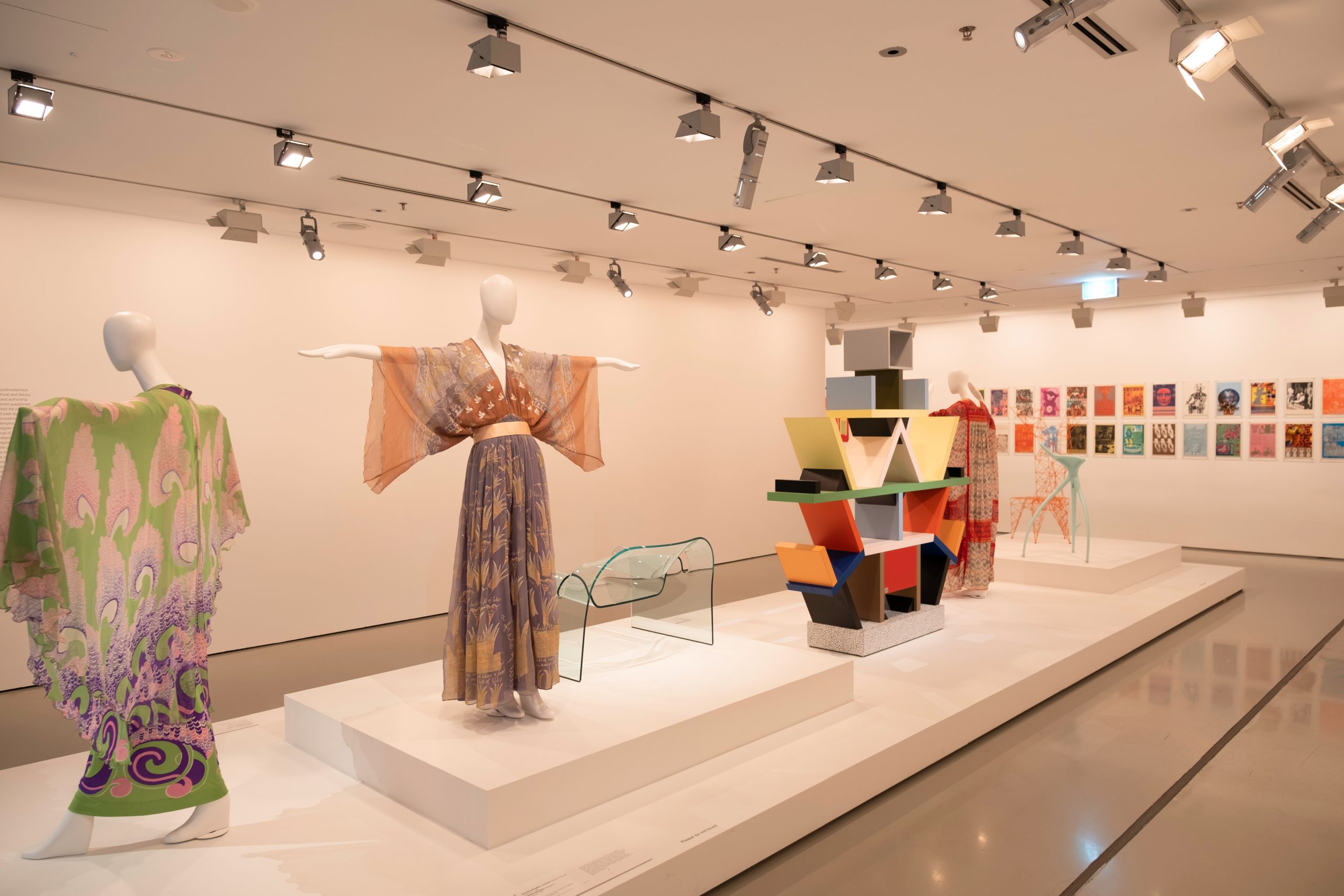 Custom exhibiton spaces fit-out.