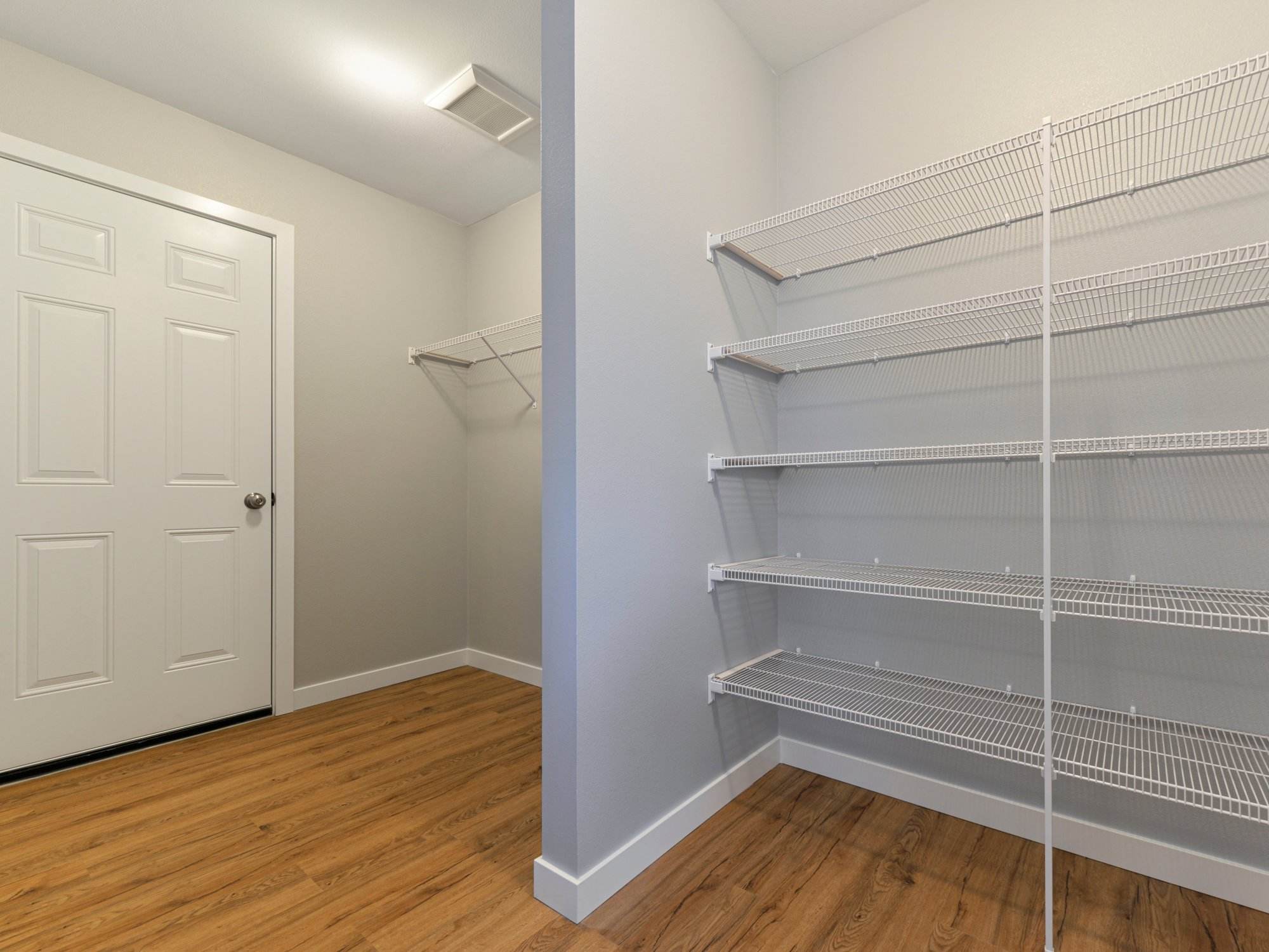 storage room fit-out