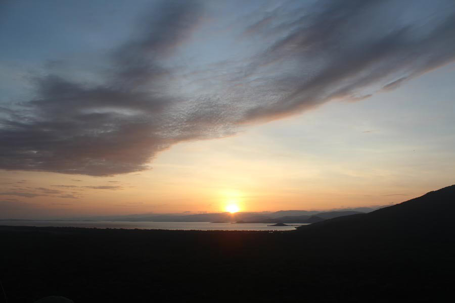 04_SUNSET-LAKE-CHAMO