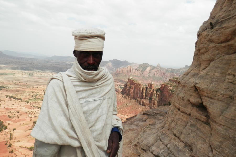 08_MARIAM-KORKOR-PRIEST