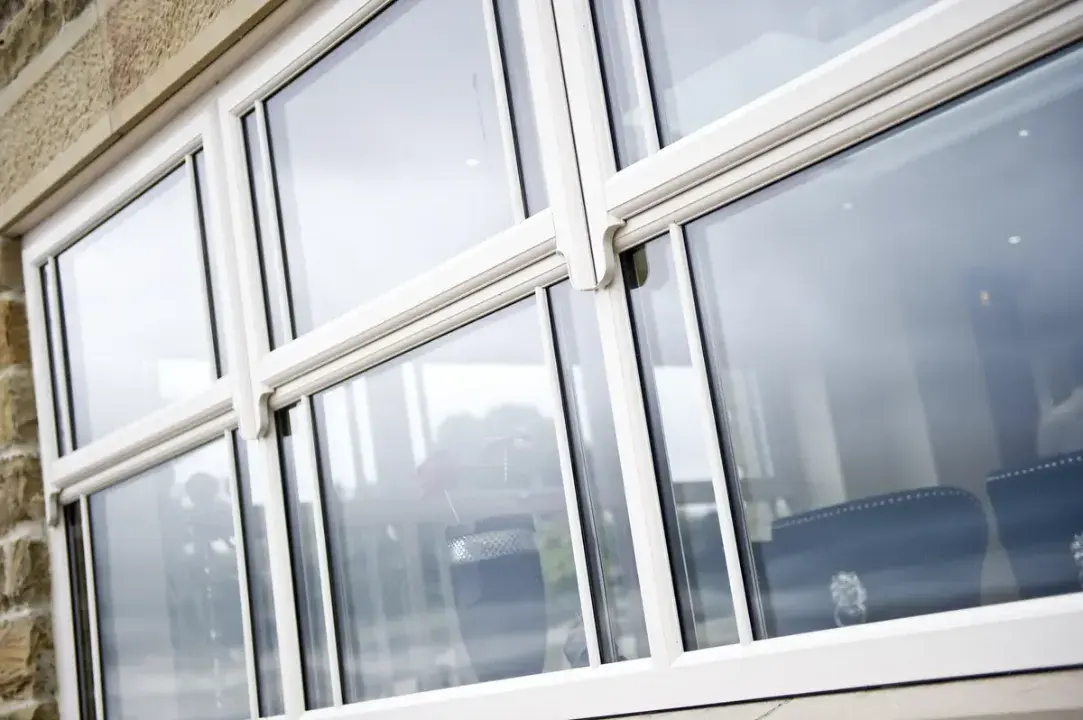 flush horn windows
