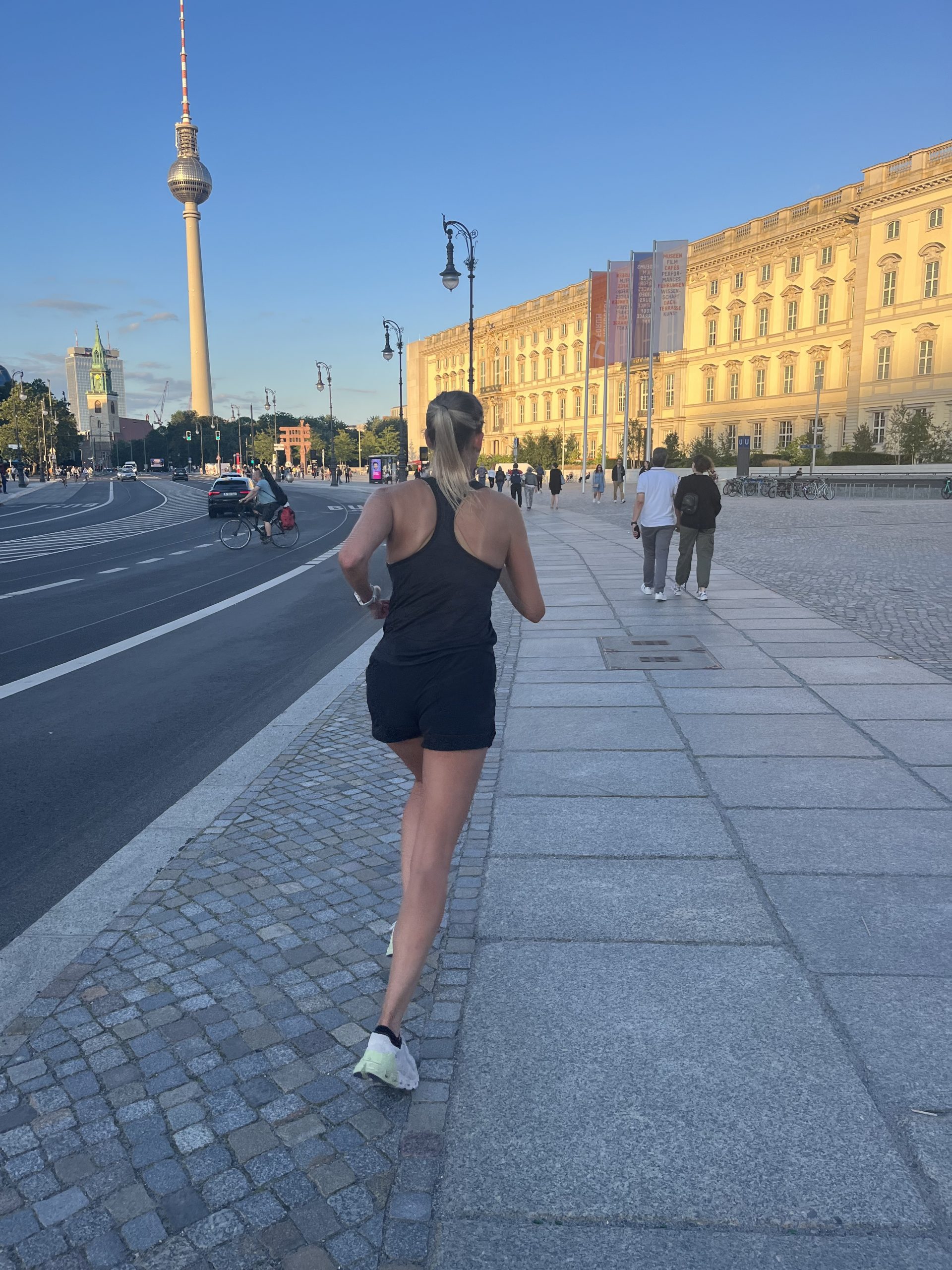 Laura_3 – Laura Funk (1)